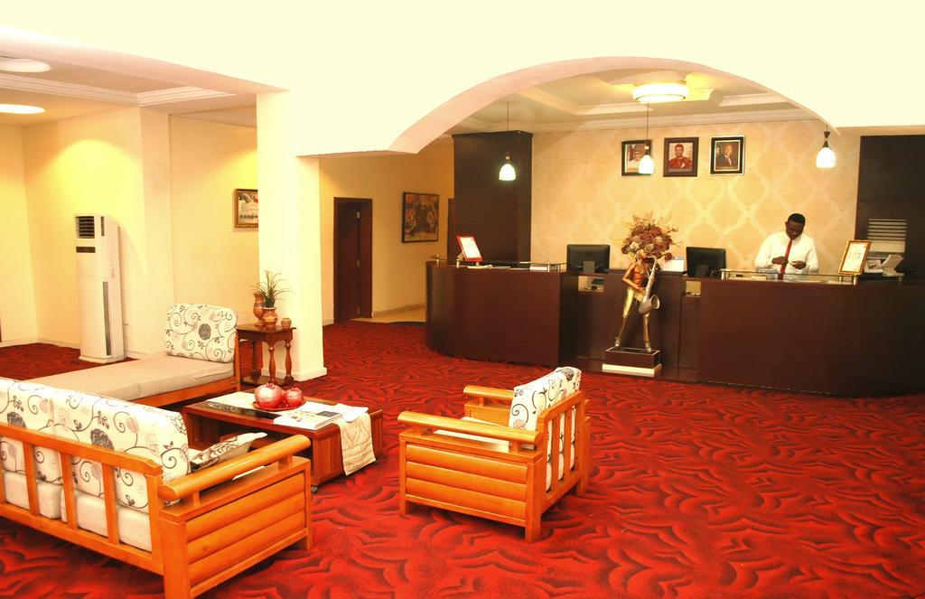 Sweet Spirit Hotel And Suites Danag - פורט הרקורט מראה חיצוני תמונה