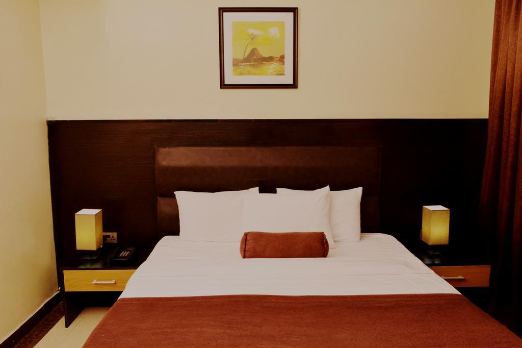 Sweet Spirit Hotel And Suites Danag - פורט הרקורט מראה חיצוני תמונה