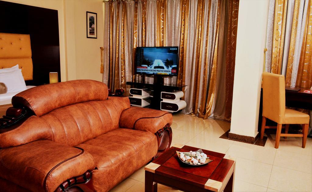 Sweet Spirit Hotel And Suites Danag - פורט הרקורט מראה חיצוני תמונה