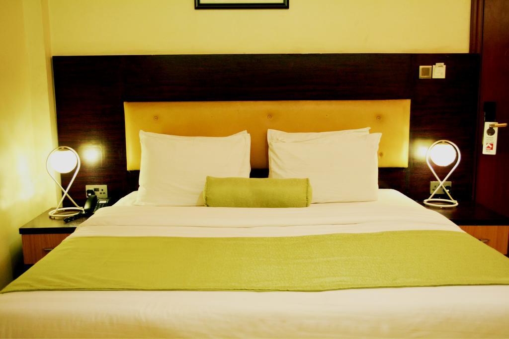 Sweet Spirit Hotel And Suites Danag - פורט הרקורט מראה חיצוני תמונה