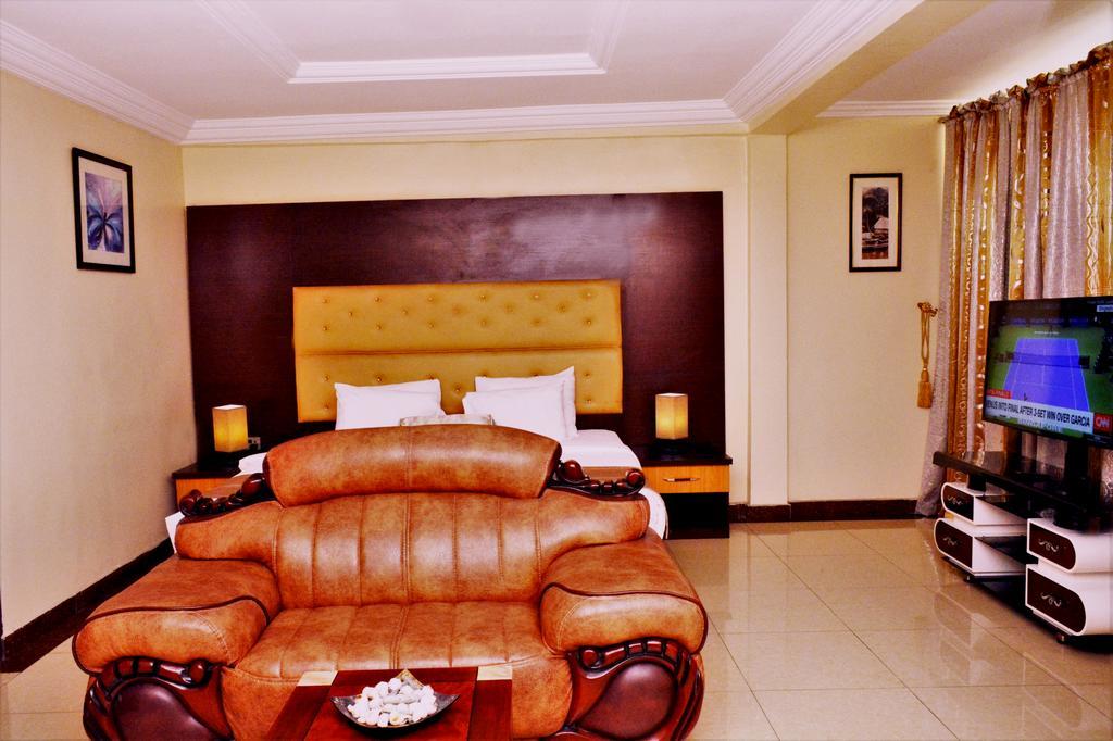 Sweet Spirit Hotel And Suites Danag - פורט הרקורט מראה חיצוני תמונה