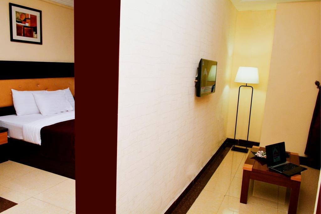 Sweet Spirit Hotel And Suites Danag - פורט הרקורט מראה חיצוני תמונה