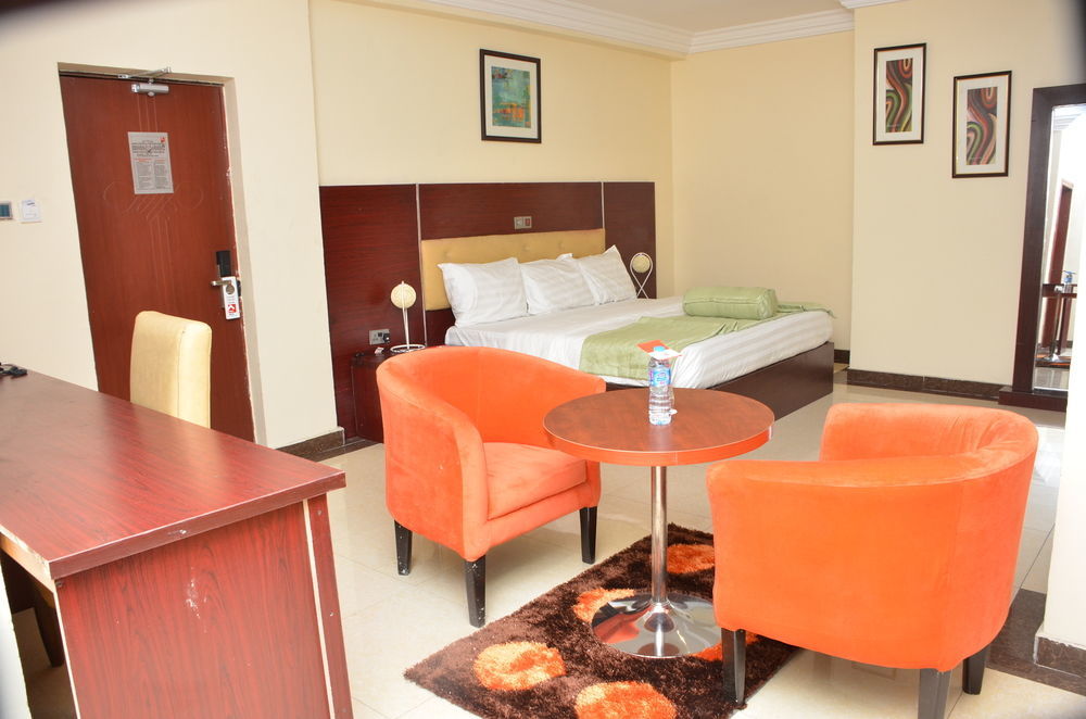 Sweet Spirit Hotel And Suites Danag - פורט הרקורט מראה חיצוני תמונה