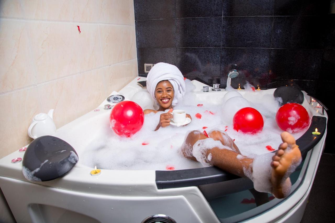 Sweet Spirit Hotel And Suites Danag - פורט הרקורט מראה חיצוני תמונה